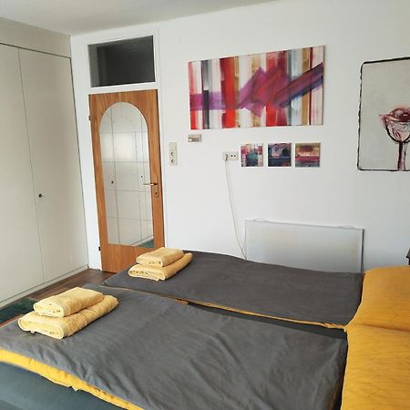 Waldeslust Warmbad Mit Balkon Und Privatem Parkplatz Apartamento Villach Exterior foto