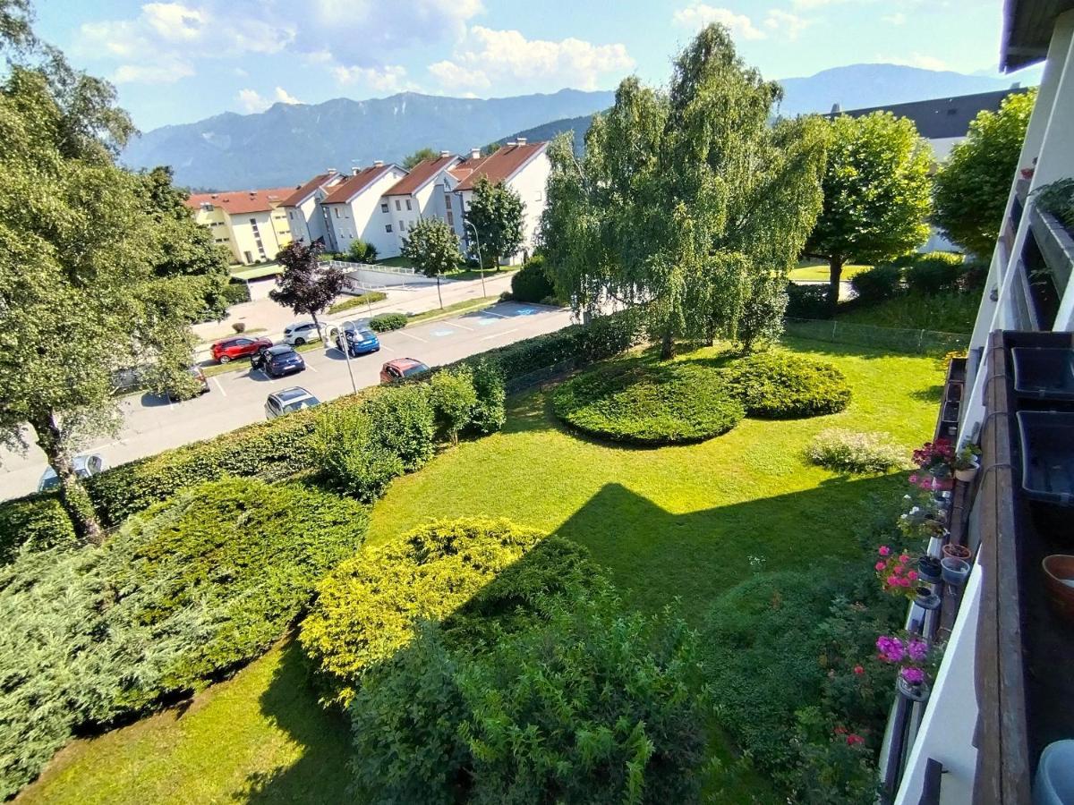 Waldeslust Warmbad Mit Balkon Und Privatem Parkplatz Apartamento Villach Exterior foto