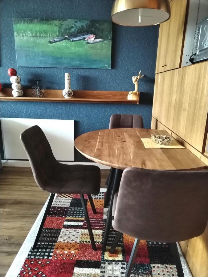 Waldeslust Warmbad Mit Balkon Und Privatem Parkplatz Apartamento Villach Exterior foto