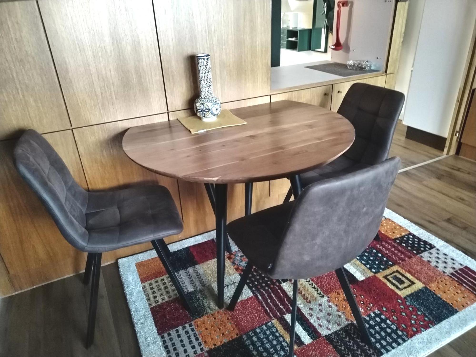 Waldeslust Warmbad Mit Balkon Und Privatem Parkplatz Apartamento Villach Exterior foto